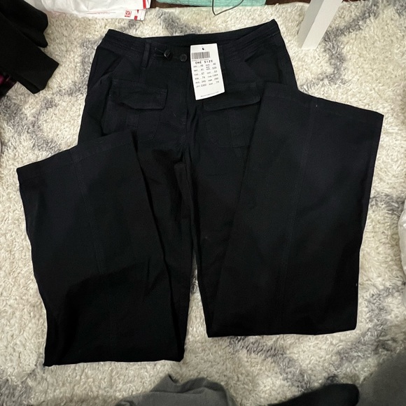 Brandy Melville Pants & Jumpsuits Brandy Melville Kim Cargo Pants